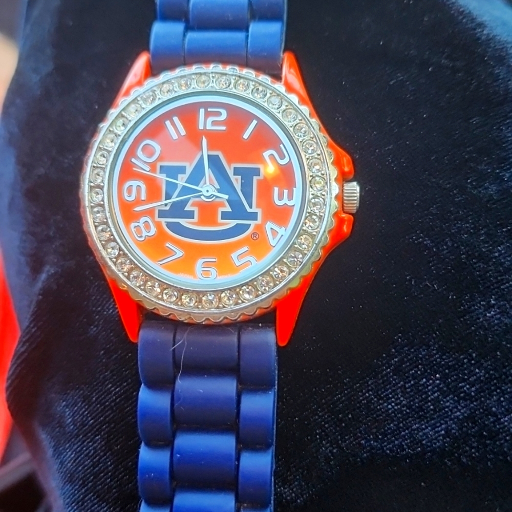 Ladies Auburn watch